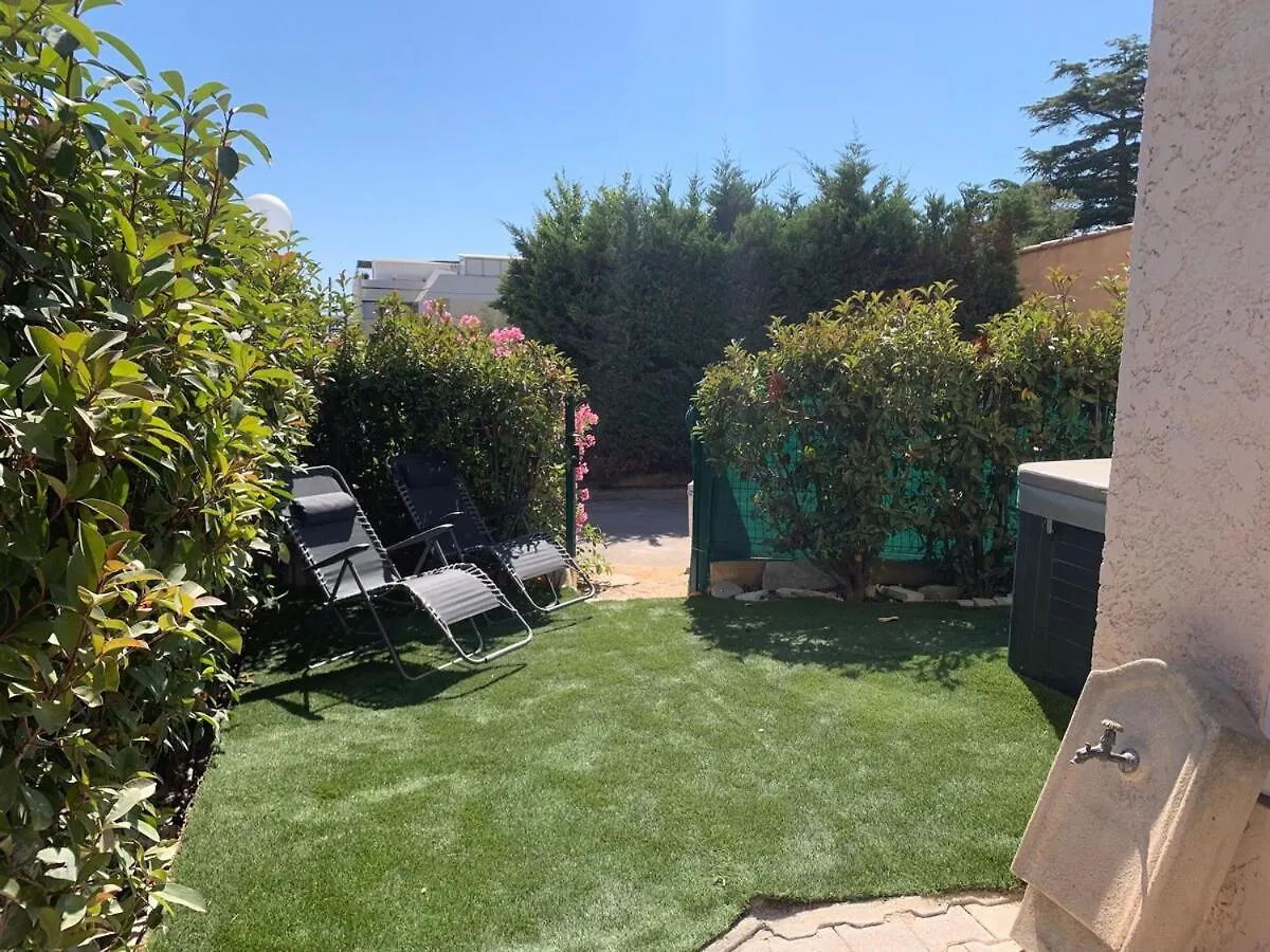 Mini Villa Jardin Jacuzzi, Vue Mer, 300M Des Plages La Ciotat 0*,  France