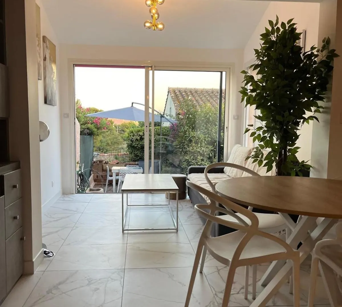 Mini Villa Jardin Jacuzzi, Vue Mer, 300M Des Plages La Ciotat Apartment